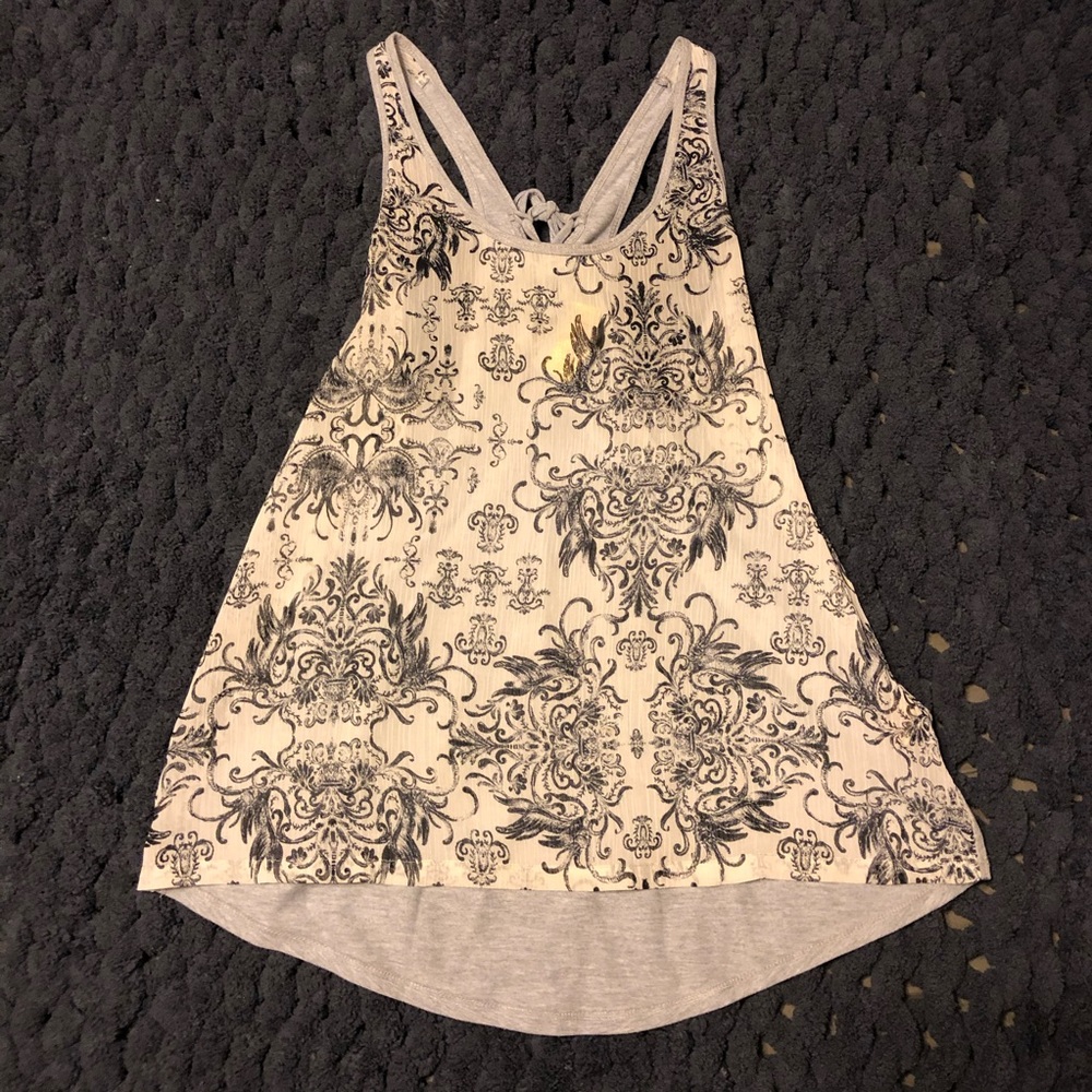 Cute black and and gray tank top with print detail